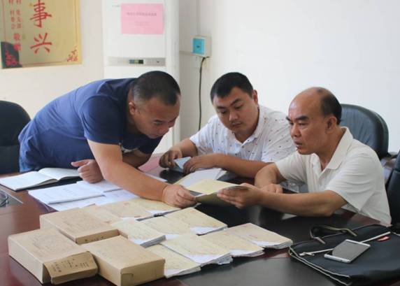 扶貧項目資金多,信訪問題多,開展扶貧領(lǐng)域問題駐點巡察,發(fā)現(xiàn)扶貧政策落實不到位,向扶貧資金財物“動奶酪,干部作風(fēng)不實,侵害群眾利益問題,廉政教育
